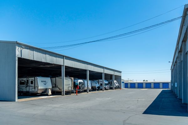 A&A Mini Storage - 1025 Industrial Way