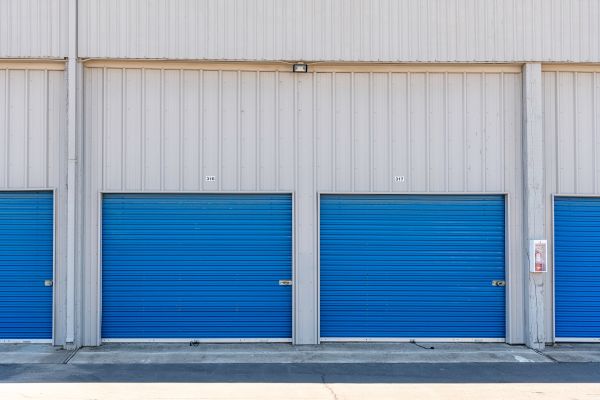 A&A Mini Storage - 1025 Industrial Way