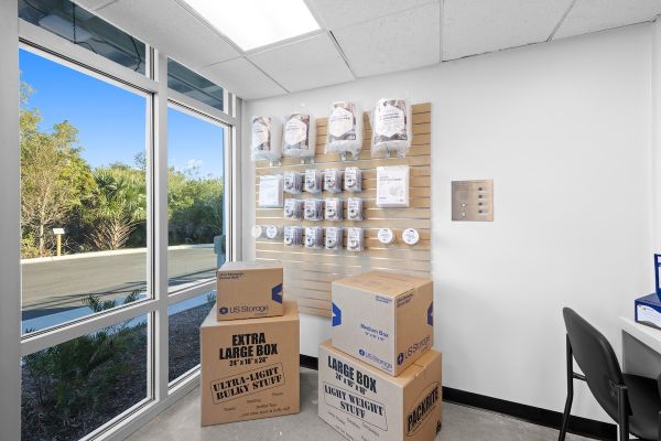 US Storage Centers - Titusville - South - 3960 South Street