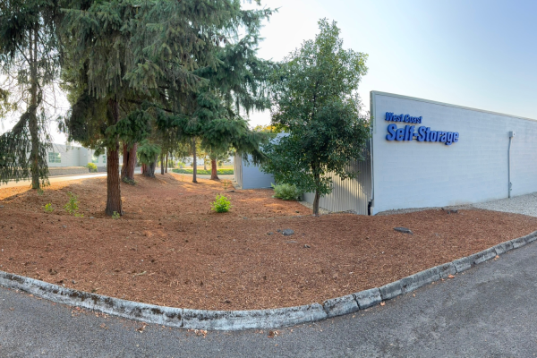 West Coast Self-Storage Lake Oswego West - 6725 Southwest Bradbury Court