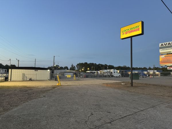 Lockaway Storage Hampton - 1808 Hampton Road