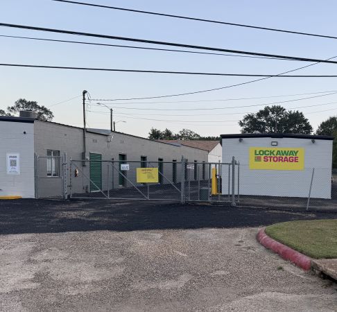 Lockaway Storage South Lake - 3107 South Lake Drive