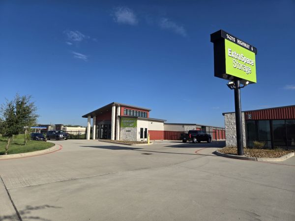 Extra Space Storage - 5061 - Rosharon - Hwy 6 - 14215 Highway 6