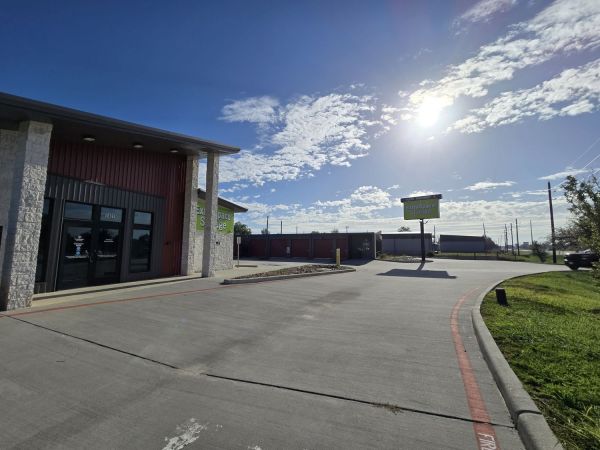 Extra Space Storage - 5061 - Rosharon - Hwy 6 - 14215 Highway 6