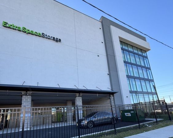 Extra Space Storage - 6080 - Elizabeth - Division St - 165 Division Street