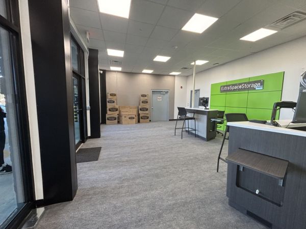 Extra Space Storage - 6080 - Elizabeth - Division St - 165 Division Street