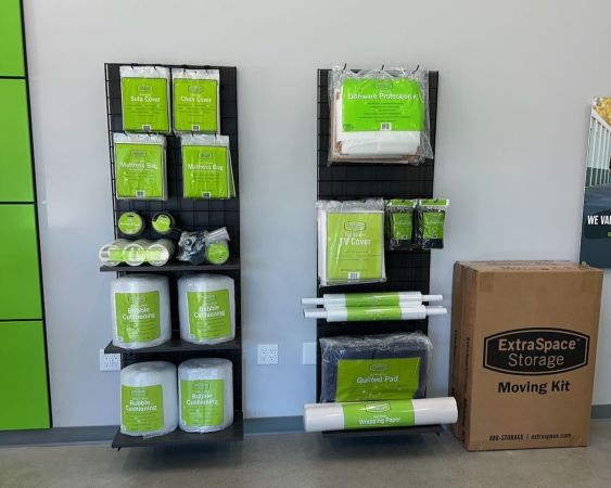 Extra Space Storage - 6781 - Tarzana - Oxnard St - 18618 Oxnard Street