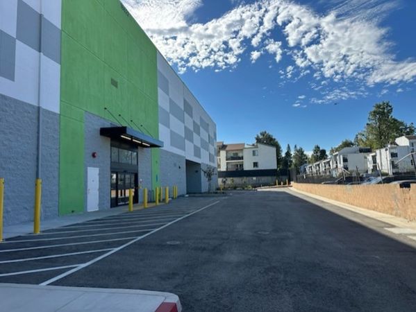 Extra Space Storage - 6781 - Tarzana - Oxnard St - 18618 Oxnard Street