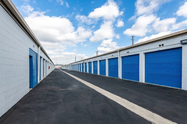 Storage Etc. - Anaheim - 900 East Orangethorpe Avenue