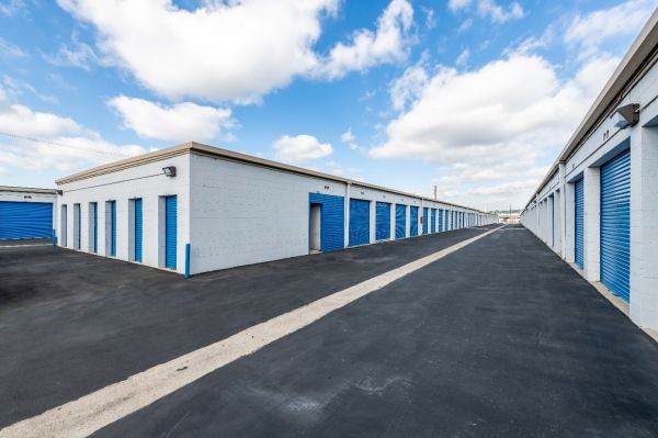 Storage Etc. - Anaheim - 900 East Orangethorpe Avenue