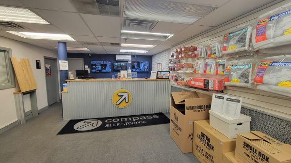 Compass Self Storage - Compass Self Storage - Chandler Avenue (271) - 33 Chandler Avenue