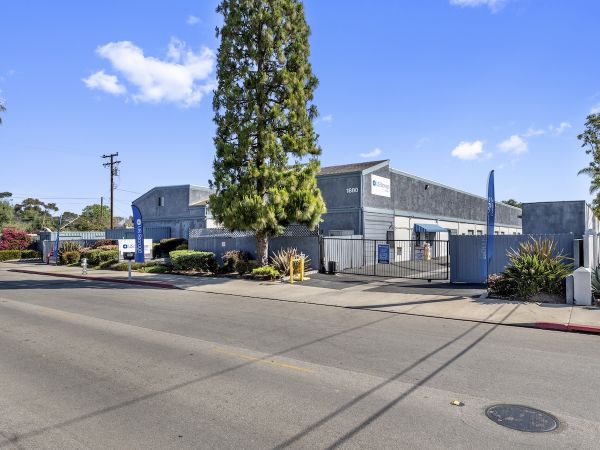 US Storage Centers - Costa Mesa Whittier - 1880 Whittier Avenue