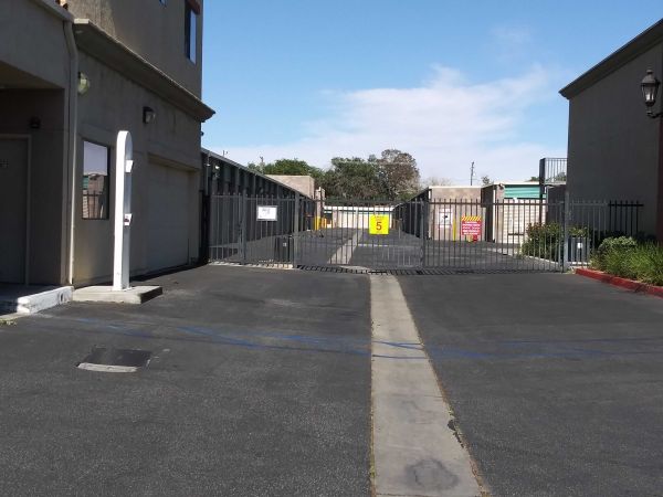 Purely Storage - Lancaster - 10th Street West - 44130 10th Street West