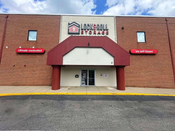 Lock & Roll Storage - Roanoke - 4142 Melrose Avenue Northwest