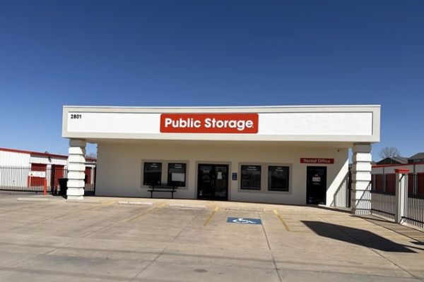 Public Storage - Lawton - 2801 SW Lee Blvd - 2801 SW Lee Blvd