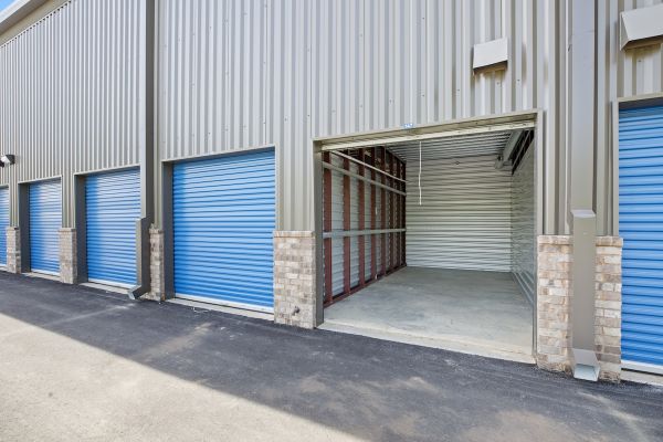 Auburn Storage - 651 Veterans Boulevard