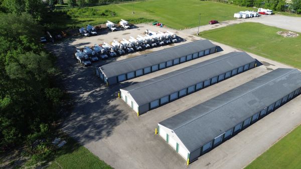 Homegrown Storage Burton - 2395 E Judd Rd