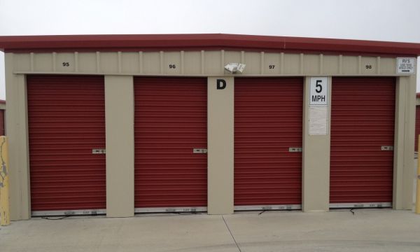 Purely Storage - Shafter - Beech Ave - 120 South Beech Avenue