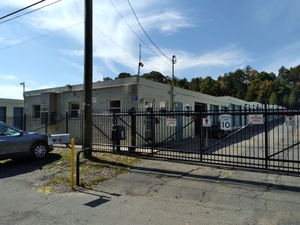 Winter's Storage - Kingsport - 1925 Brookside Drive