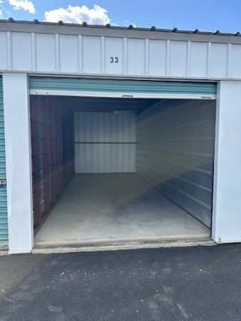 Whites Self Storage - 244 New Road