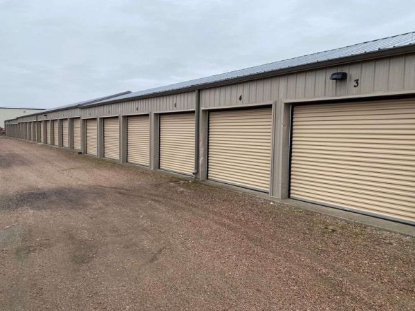 Five Star Storage - Five Star Storage - Katie Rd - 27058 Katie Road