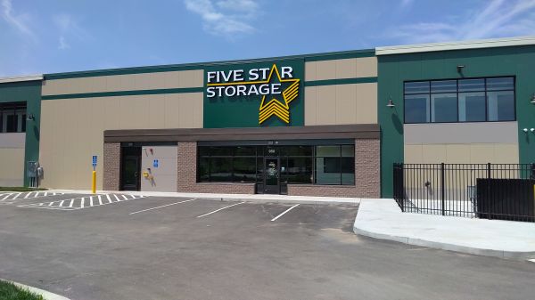 Five Star Storage - Five Star Storage - Pendant Lane - 950 Pendant Lane Northwest