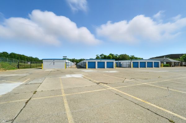Stronghold Self Storage- Eastgate - 758 Old State Route 74