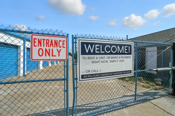 Stronghold Self Storage- Eastgate - 758 Old State Route 74