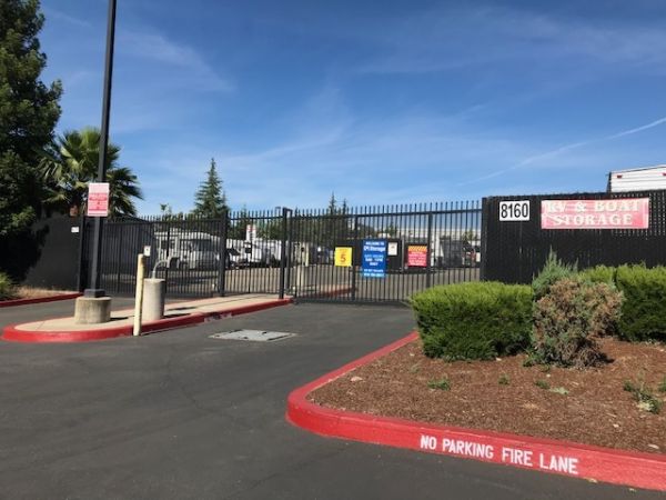 DR Storage - Roseville - Douglas Blvd - 3991 Douglas Boulevard