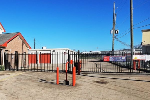 Public Storage - Houston - 350 W Rankin Rd - 350 W Rankin Rd