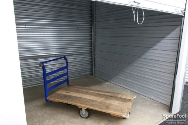 Storage Court - Mercer Island - 8501 Southeast 68th Street
