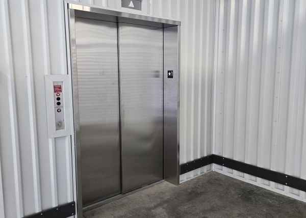 Extra Space Storage - 2265 - Clinton - W 1800 N - 2196 West 1800 North