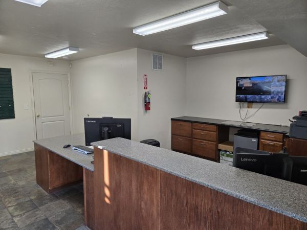 Extra Space Storage - 2271 - Saratoga Springs - 1547 N Redwood Rd - 1547 North Redwood Road
