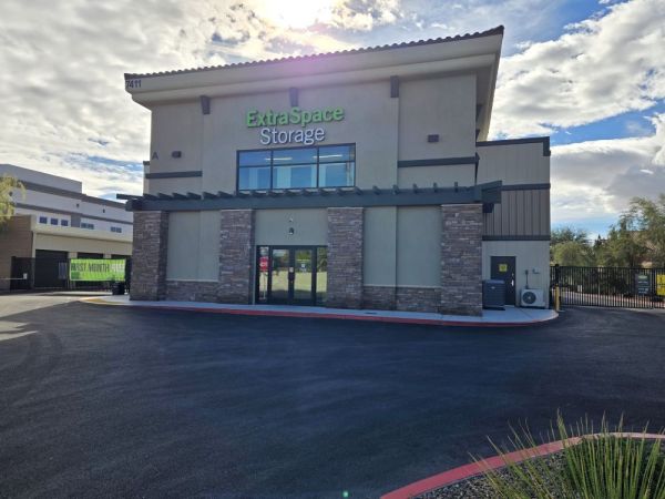 Extra Space Storage - 2258 - Las Vegas - 7411 W Charleston Blvd - 7411 West Charleston Boulevard