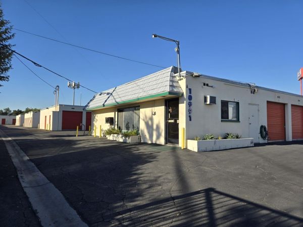 Extra Space Storage - 5045 - Sun Valley - Roscoe Blvd - 10991 Roscoe Boulevard