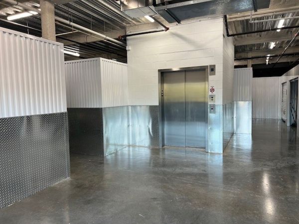 Extra Space Storage - 5000 - Pinellas Park - Gateway Centre Blvd - 4100 Gateway Centre Boulevard