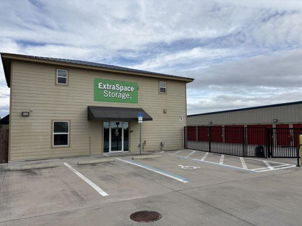 Extra Space Storage - 5100 - San Antonio - 27918 State Rd 52 - 27918 State Road 52