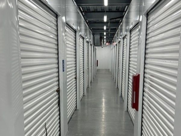 Extra Space Storage - 6597 - Glendale - W Morten Ave - 9982 West Morten Avenue