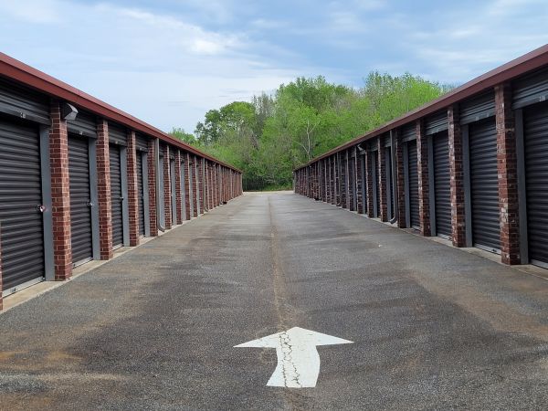 StorMark Self Storage- Newnan Jefferson - 305 Jefferson Street