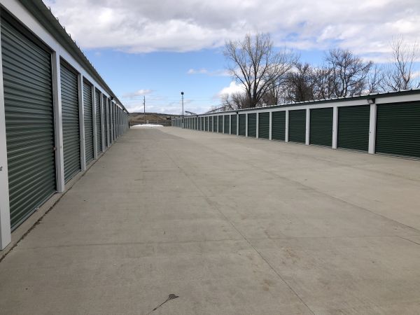 Five Star Storage - Five Star Storage - 2100 Main - 2100 Main Avenue East