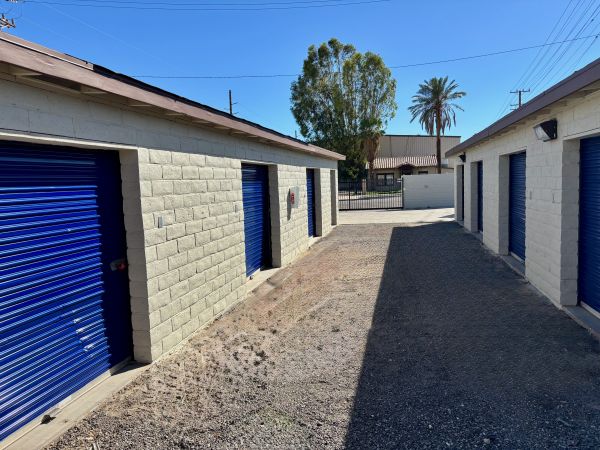 Brawley Self Storage - 897 K Street