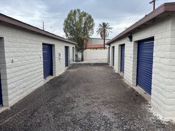 Brawley Self Storage - 897 K Street