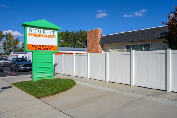 Stor-It Self Storage - Mitchell Location - 1450 North Mitchell Street