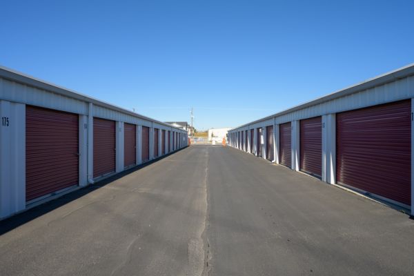 Stor-It Self Storage - Chicago St. Location - 2412 East Chicago Street