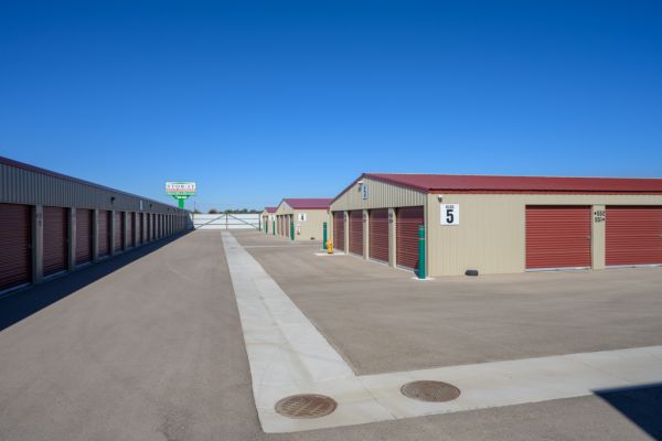 Stor-It Self Storage - Lake Shore Location - 8931 Lake Shore Drive