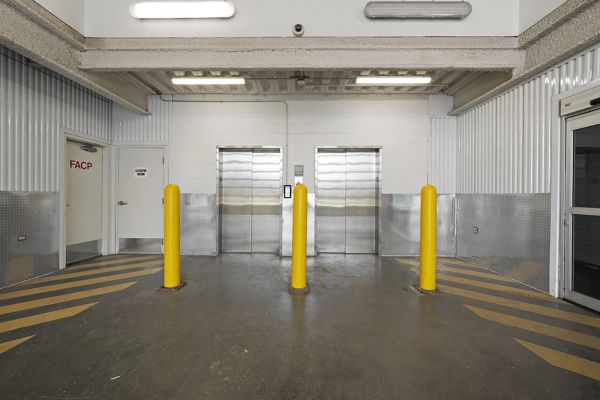 Storage Star Chicago - W 111th - 3914 West 111th Street