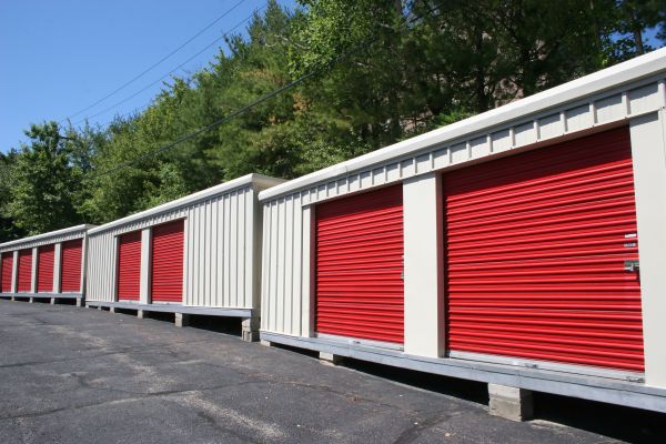 Store Rooms - 928 Boston Post Road East