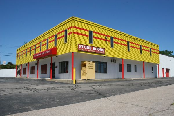 Store Rooms - 928 Boston Post Road East