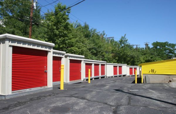 Store Rooms - 928 Boston Post Road East