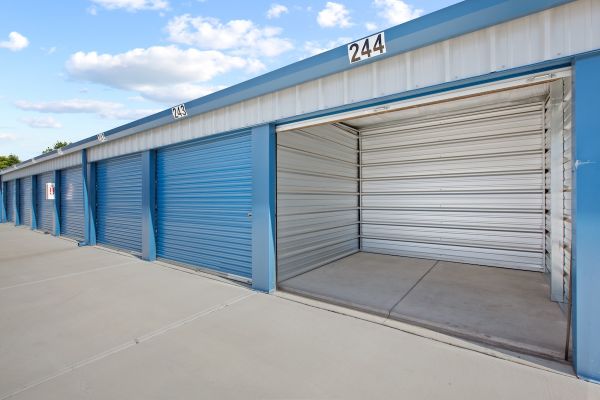 US Storage Centers - Manteca - Austin Road - 183 South Austin Road